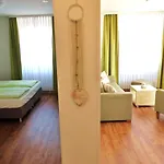 14 Im Haus Huehnergott - 4 Personen, Parkplatz Inclusive Апартаменты Зеллин