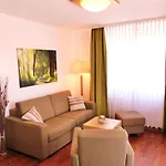 14 Im Haus Huehnergott - 4 Personen, Parkplatz Inclusive Апартаменты Зеллин