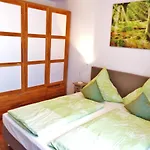 Апартаменты 14 Im Haus Huehnergott - 4 Personen, Parkplatz Inclusive Зеллин