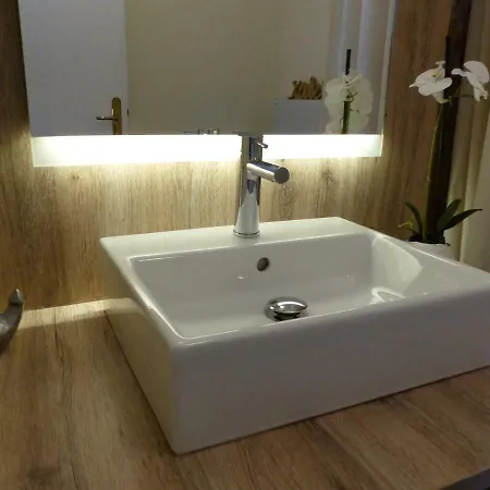 14 - Sofia Haus Huehnergott *