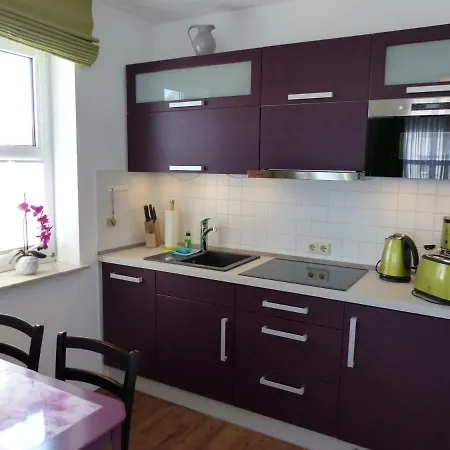 14 Im Haus Huehnergott - 4 Personen, Parkplatz Inclusive Apartment Sellin (Rugen)