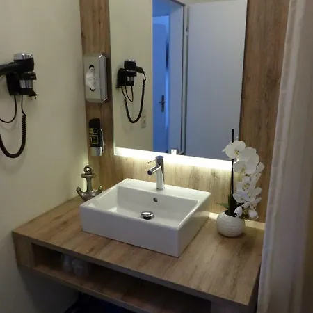 14 - Sofia Haus Huehnergott