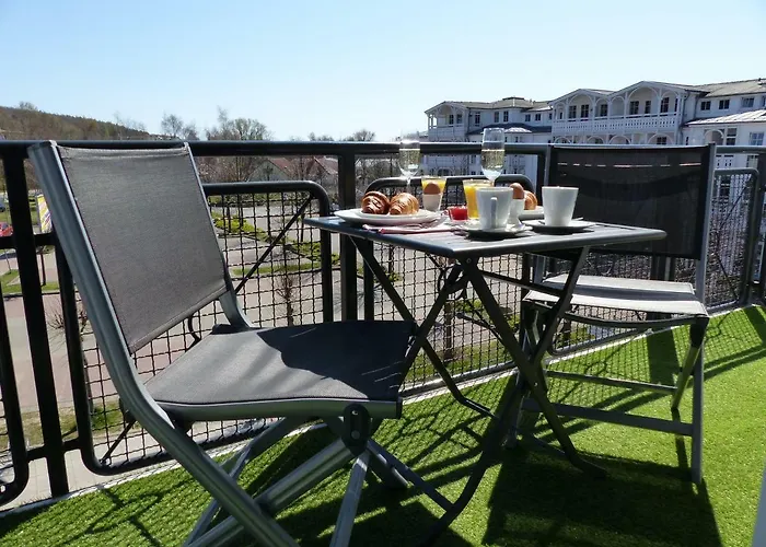 14 - Sofia Haus Huehnergott * Sellin (Rugen)